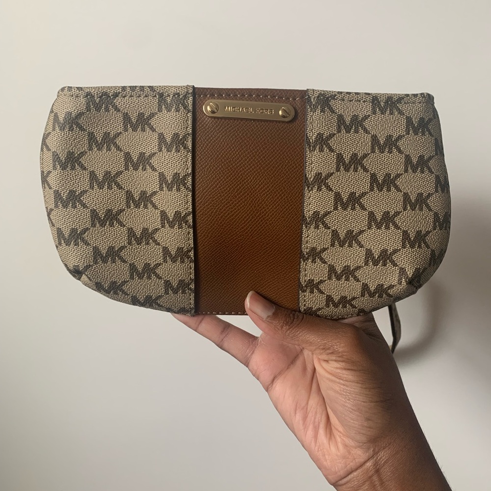 Michael Kors Adjustable Waist Belt Fanny Bag: Beige and Brown